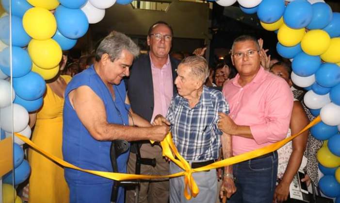 Cortando-a-fita-inauguração-Promater.jpg