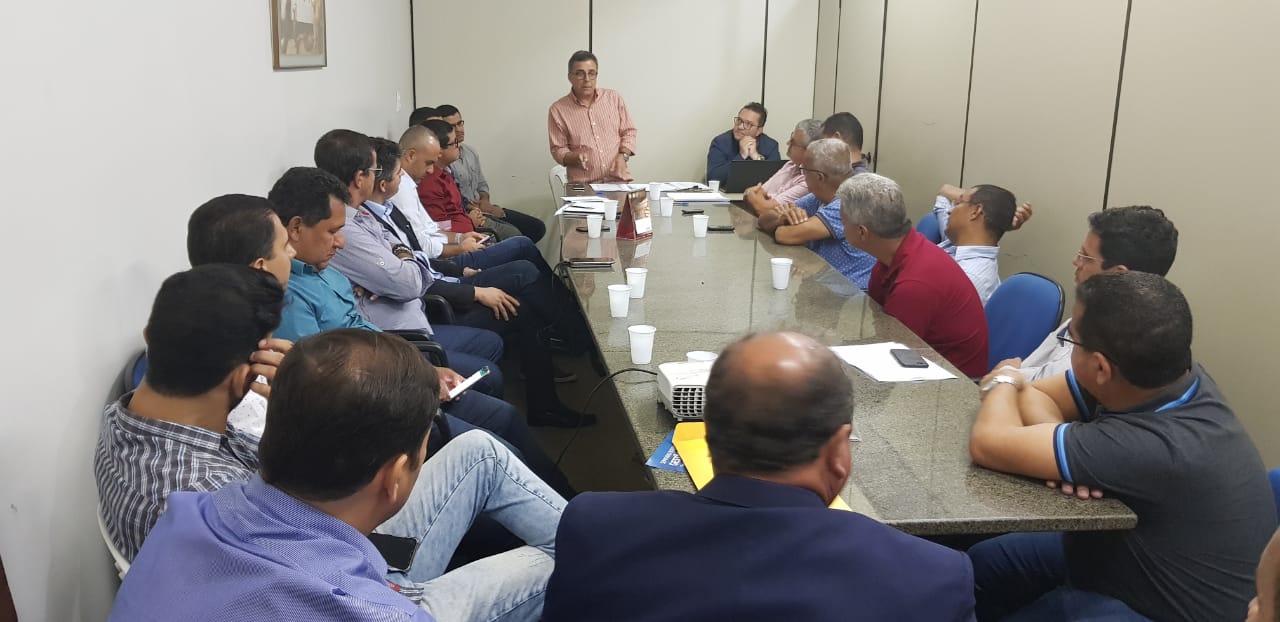 Reunião do Consórcio de Saúde com os prefeitos da Amurc  FOTO ASCOM AMURC (1).jpeg