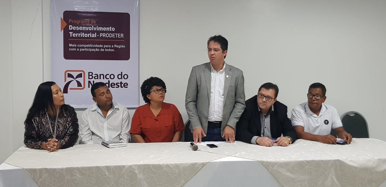 A Uesc foi representada pelo Pró-reitor de Extensão.jpeg