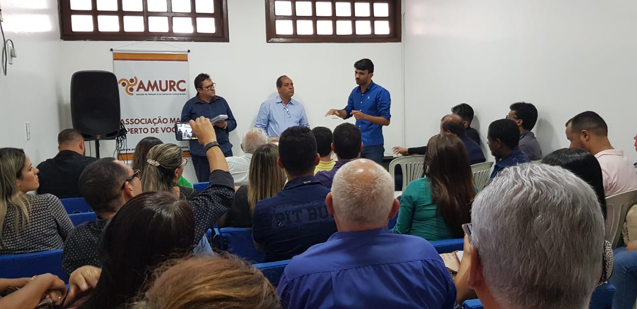 REUNIÃO COM PREFEITOS E SECRETÁRIOS DE SAÚDE Foto Ascom Amurc (14).jpeg