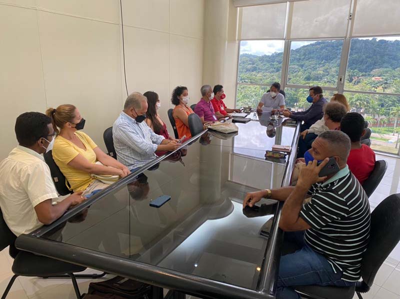 ENTIDADES DIALOGAM SOBRE A ENTREGA DE DONATIVOS FOTOS ASCOM AMURC (1).jpg